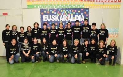 Euskaraldiaren amaiera egin dute Floreaga Ikastetxean euskararen egunean