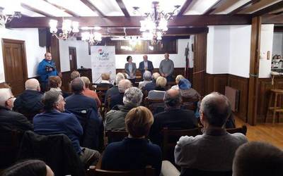 Jendez bete du Azpeitiko Batzokia Andoni Ortuzarren hitzaldiak