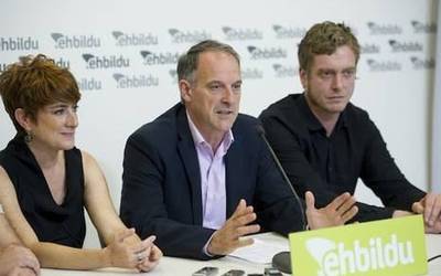 EH Bilduren parlamenturako zerrendako lehen postuetan, Araiz, Aznal eta Ramirez