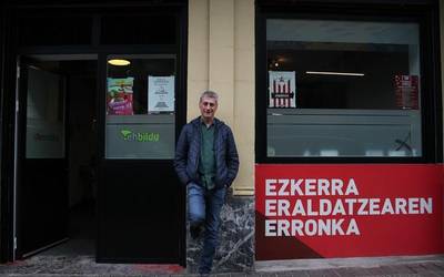 Oskar Matute: 'Alternatiba helburu jakin batekin sortu zen, ezker subiranistaren elkarlana sustatzea, eta helburu hori EH Bildu bezalako proiektuan go