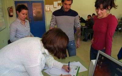 Eguberri saskiak Lanbide Heziketa institututik banatuko dira