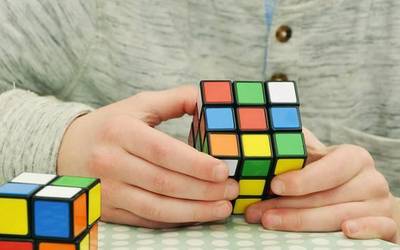 Rubik kuboa egiten ikasi nahi?