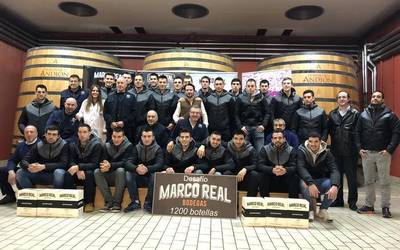 Asegarcekoek San Ferminen irabazitako Marco Real upategietako 1.200 botilak jaso zituzten