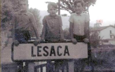 1920-1950 urteen arteko haurtzaroari begira jarriko dira Lesakan erakusketa batekin