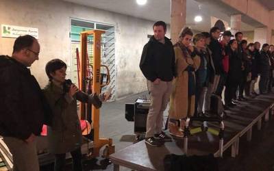 Ospakizunak bukatuta hamabigarren egunetik aurrera ere euskaraz egiteko gertu
