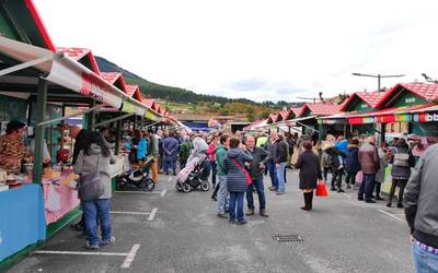 Tomas Sautua omendu dute Santa Luzia azoka egunean