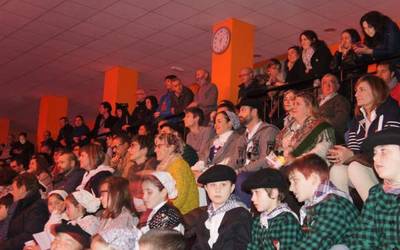 Egitarau oparoa prestatu dute neguko oporrez gozatzeko herritik mugitu gabe