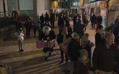 Gabonetako erosketak Zarautzen egitera gonbidatzen  duen bideoa prestatu du Udalak