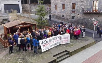 'Berriro kalera, pentsio duinak aldarrikatzera'