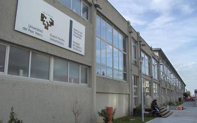 Euskal Herriko Unibertsitateak hezkuntza eskaintza aurkeztuko du gaur Arrasaten