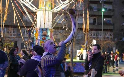 Elkartasuna helburu Babiora igotzeari ekin berri diote eta bihar eguerdira arte jarraituko dute