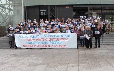 Zapatuan Donostian egingo den manifestaziora joateko deia egin dute pentsiodunek