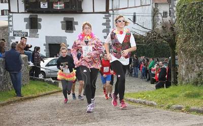 Eskualdean kirol hitzorduekin agurtuko dute urtea