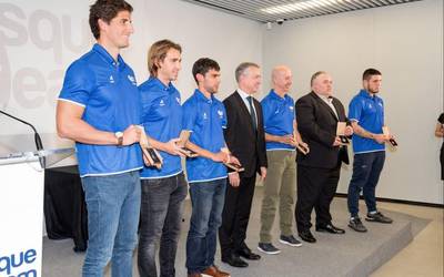 Iñigo Peña saritu du Basque Team Fundazioak