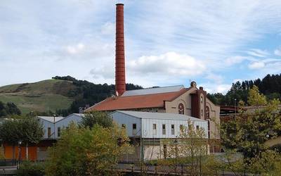 Gardeako industriaguneko enpresak seinaleztatuko dituzte