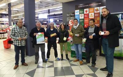 Saharar errefuxiatuentzako janari bilketa Arrasaten eta Aretxabaletan