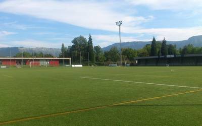 8 klubek hartuko dute parte Aaron Martinen omenezko futbol txapelketan