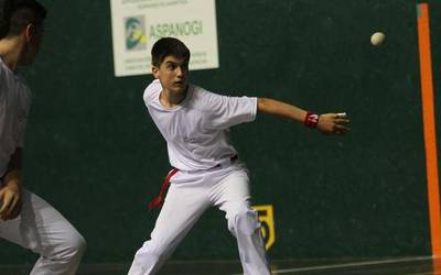 Aimar Egigurenek Gipuzkoako kluben arteko kadeteen eskuz banakako finala jokatuko du zapatuan