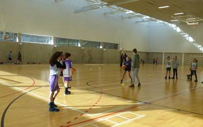 Ointxe!-k Gabonetako saskibaloi campusa antolatu du