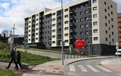 Durangoko gazte alokairuko lehenengo etxeak bihar zozkatuko dituzte, 22 gazteren artean