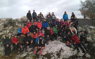 Urtea agurtzeko eta 2019ari ongi etorria emateko, mendira