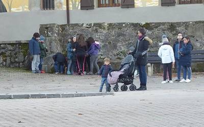 ﻿Farak, erregeei hots egiteko