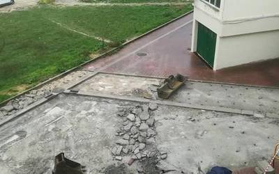 Hiru lan, eta bi gehiago