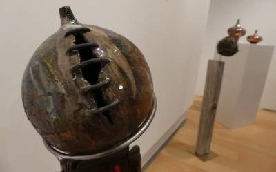 Bergarako Bustinzale elkarteko hamalau artisten lanak ikusgai Aroztegin