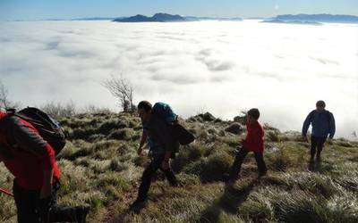 Lagun Onakoek mendian amaitu eta hasi dute urtea beste behin