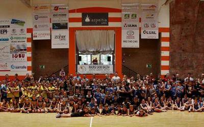 Euskal Herriko hainbat txokotako 200 neska-mutil inguru elkartuko dira ISBren Gabonetako topaketetan