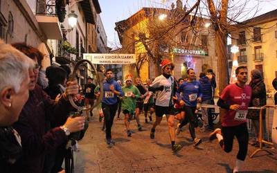 Juan Mª Poza eta Eneritz Urrutia izan dira azkarrenak Eskoriatzako San Silvestre lasterketan