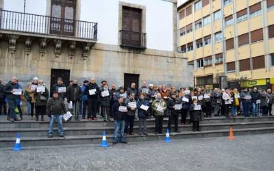 «Pentsio duinak» eskatzeko plazara itzuli dira pentsiodunak