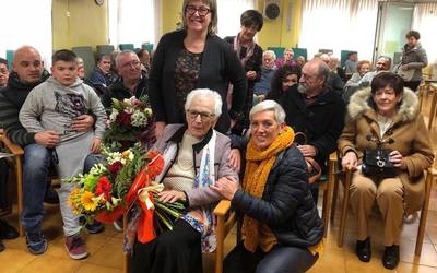 100 urte bete ditu Fulgencia Etxanizek