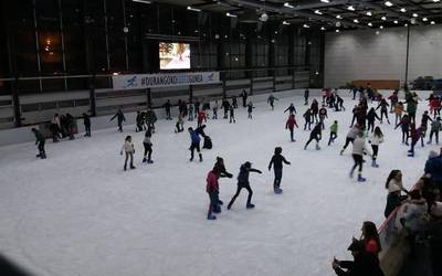 Ia 8.000 lagunek Durangoko izotz pista bisitatu dute aurten
