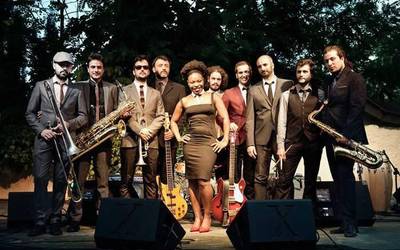 Freedonia soul taldeak Azpeitian emango duen kontzerturako sarrerak zozkatuko ditugu