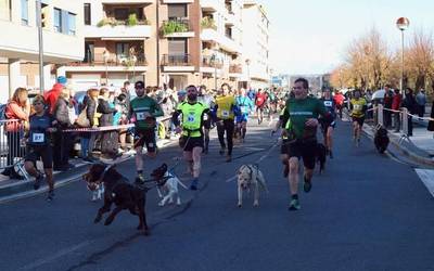 Urtarrilaren 27an korrituko da Zumaiako VIII. txakurkros lasterketa