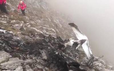 Ernio inguruan erori den hegazkineko tripulatzailearen bila dabiltza erreskate taldekoak