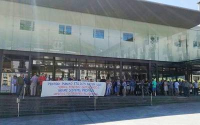 Gabonetako oporraldiaren ostean, protestara itzuliko dira pentsiodunak astelehenean