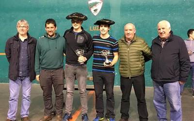 Gipuzkoako txapela lortu dute  Biain eta Erle oñatiarrek pilotan