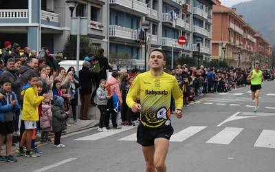 Aritz Lizarralde eta Nerea Mujika izan dira garaile Orioko San Silvestre lasterketan