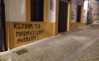 Jeltzaleekiko erasoak eta mehatxuak salatu ditu Arrasateko EAJk