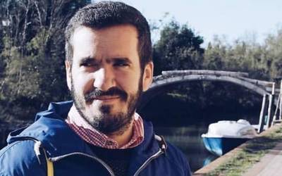 «Irakurleei konpromisoa eskatzen die liburuak»