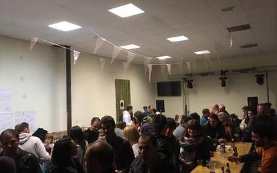 Egun osoko egitarauarekin eman diete amaiera Izoriako jaiei