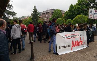 Alexia plataforma birtualaren aurka borrokatzeko deia luzatu du Aiaraldeko Ikasle Autodefentsa Sareak