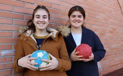 "Jokalarien arteko harremana eta talde izaera indartzen saiatzen gara"
