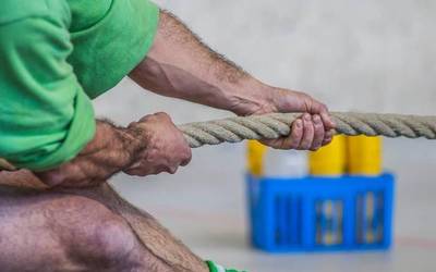 Pisu astunean txapeldun suertatu ondotik 640 kiloko Euskadiko txapelketari ekinen diote Beti Gazteko mutilek