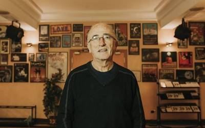 “Homogeneizatu egin da kultura eskaintza, eta hori kaltegarria da”