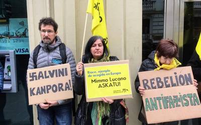 Elkarretaratzea migratzaileei laguntzen dieten Italiako alkateei babesa emateko