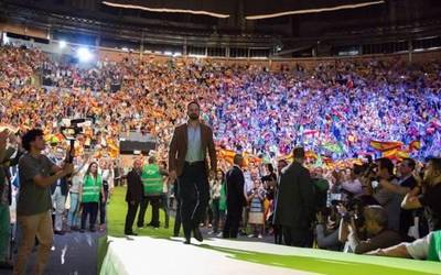 Santiago Abascal Vox-eko presidentea Iruñean izanen da heldu den astean