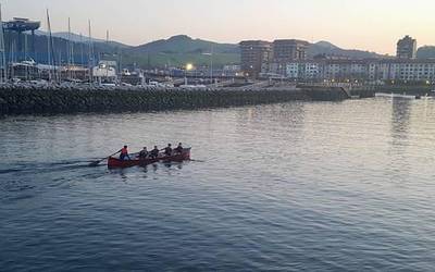 Bertan behera geratu da batel ligako igandeko estropada